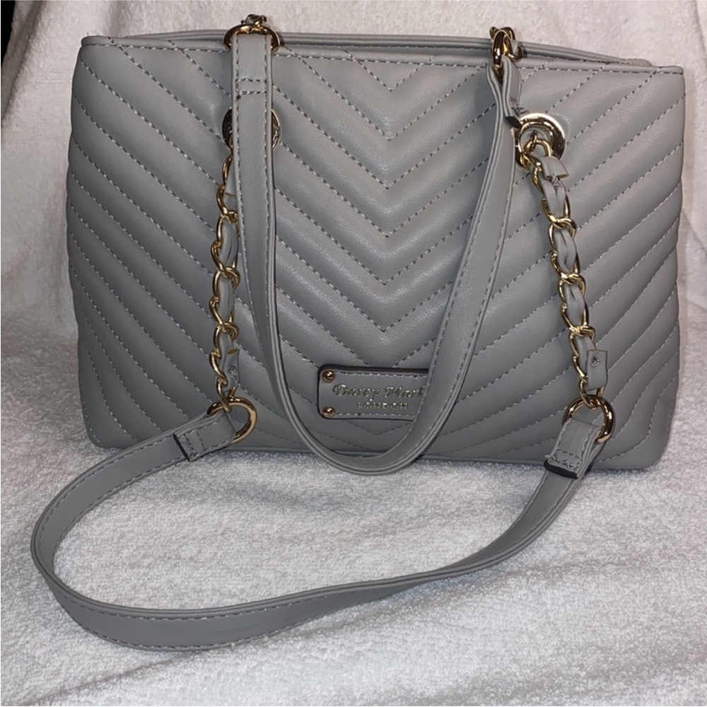 Darcy Marks London Gray Quilted Leather Shoulder Bag EUC